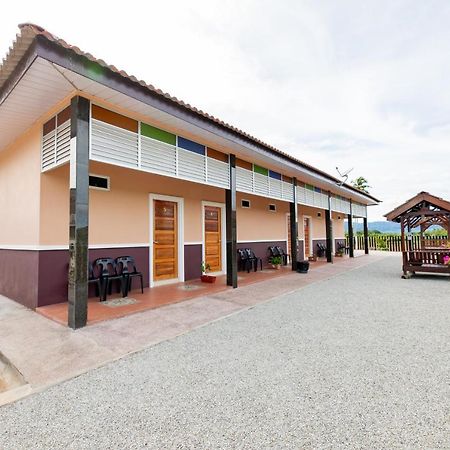 D’ Village Cottage Pantai Cenang  Esterno foto