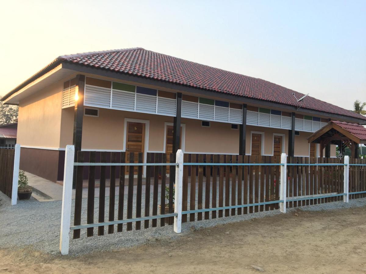 D’ Village Cottage Pantai Cenang  Esterno foto