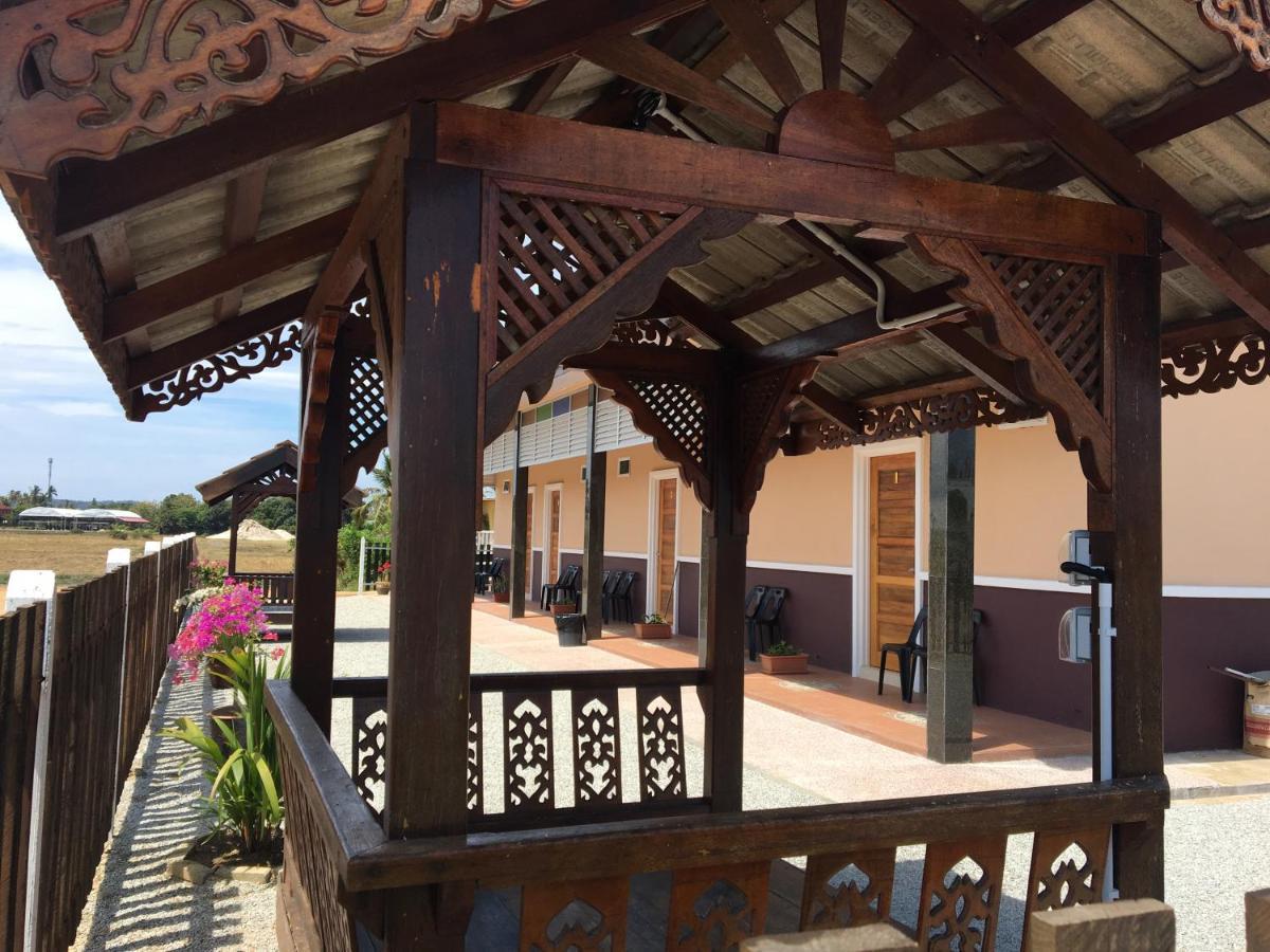 D’ Village Cottage Pantai Cenang  Esterno foto