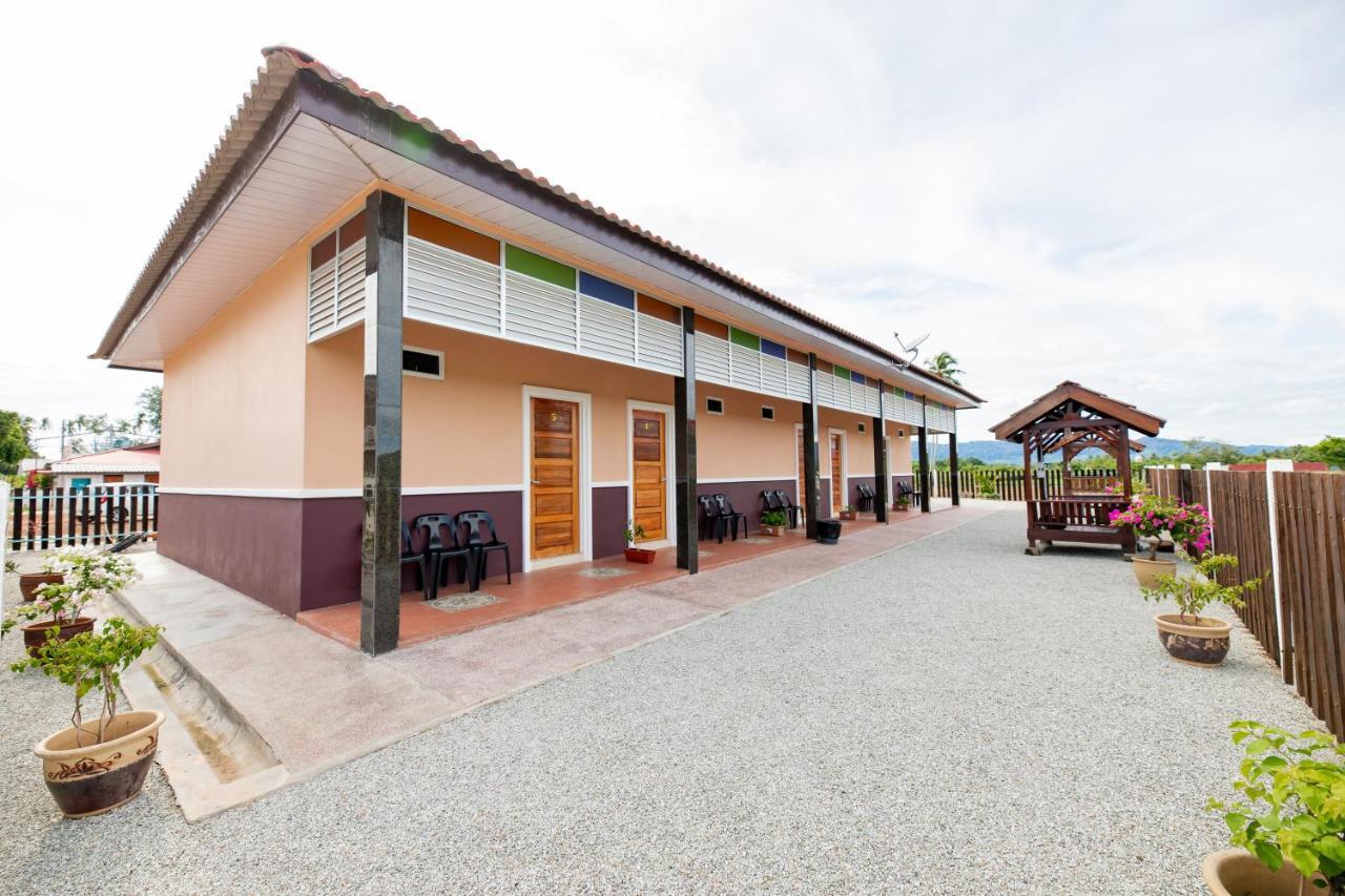 D’ Village Cottage Pantai Cenang  Esterno foto